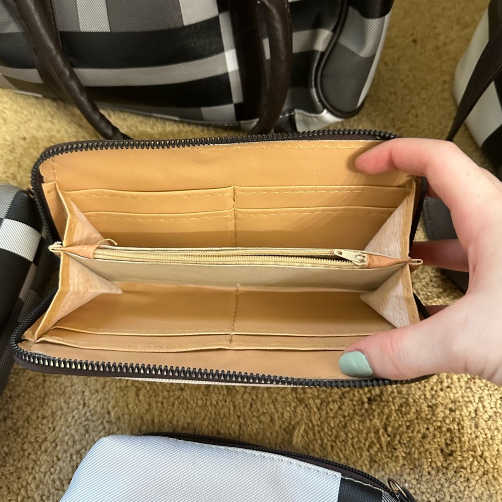 Purse Set - Picture 5 of 7